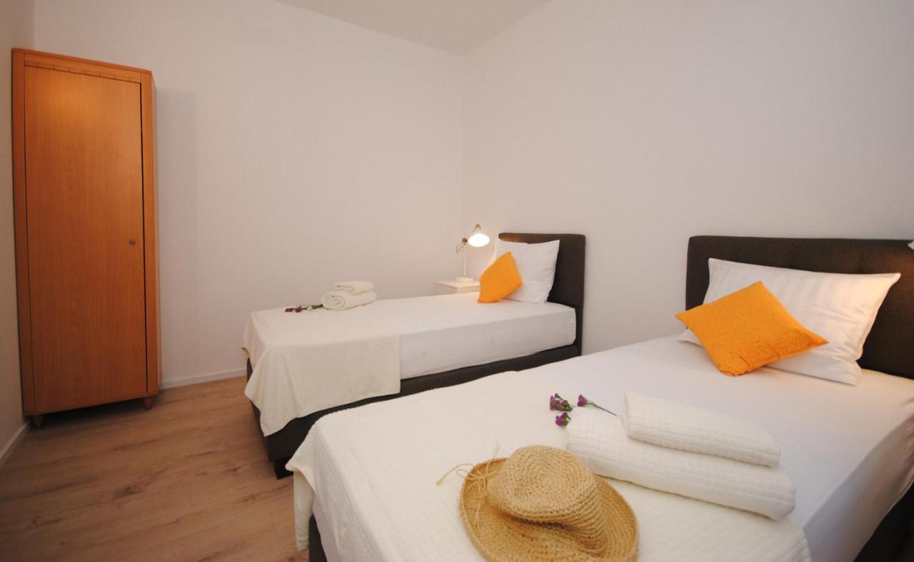 Apartments Dilk Віс Екстер'єр фото